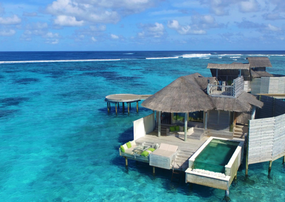 LAAMU WATER VILLA